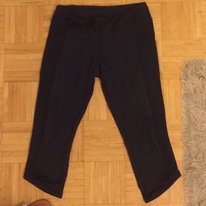 Lululemon blue cropped leggings